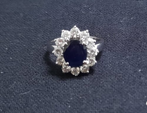 Anel ouro branco safira azul diamante