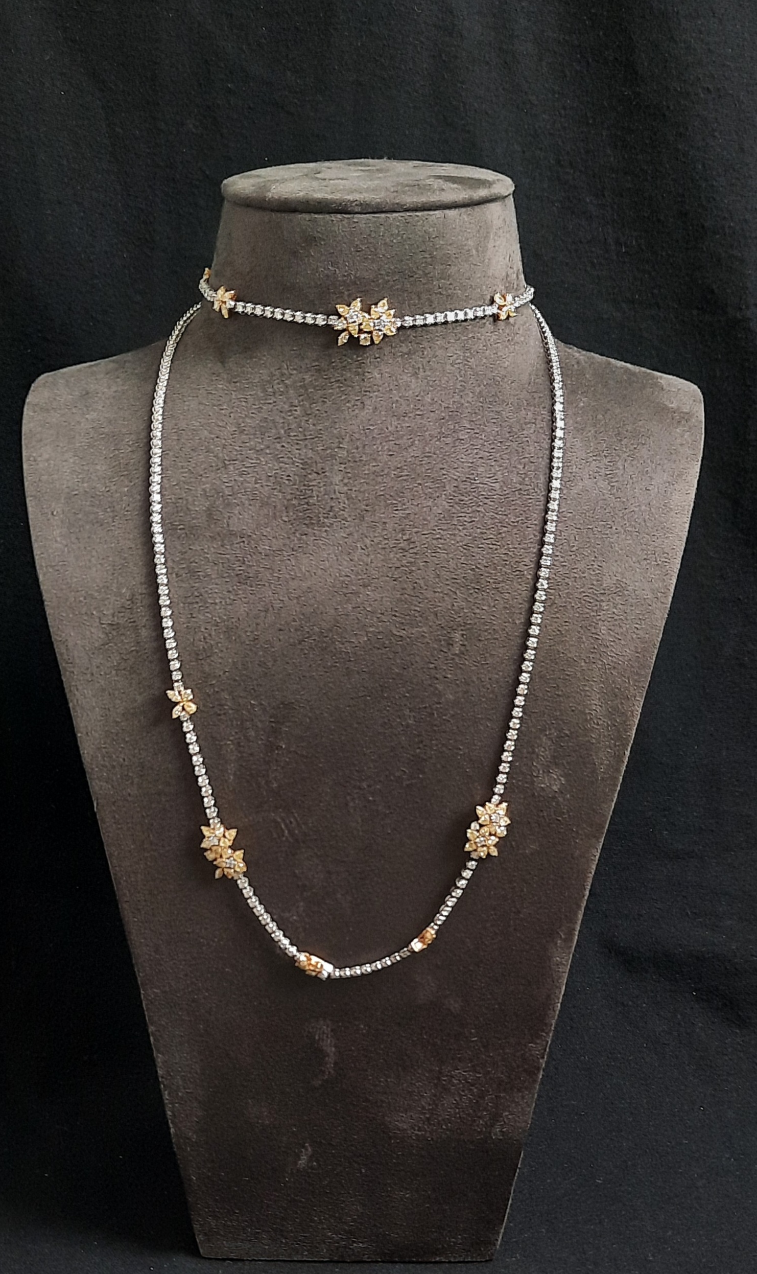 Colar ouro bicolor diamantes brancos amarelos