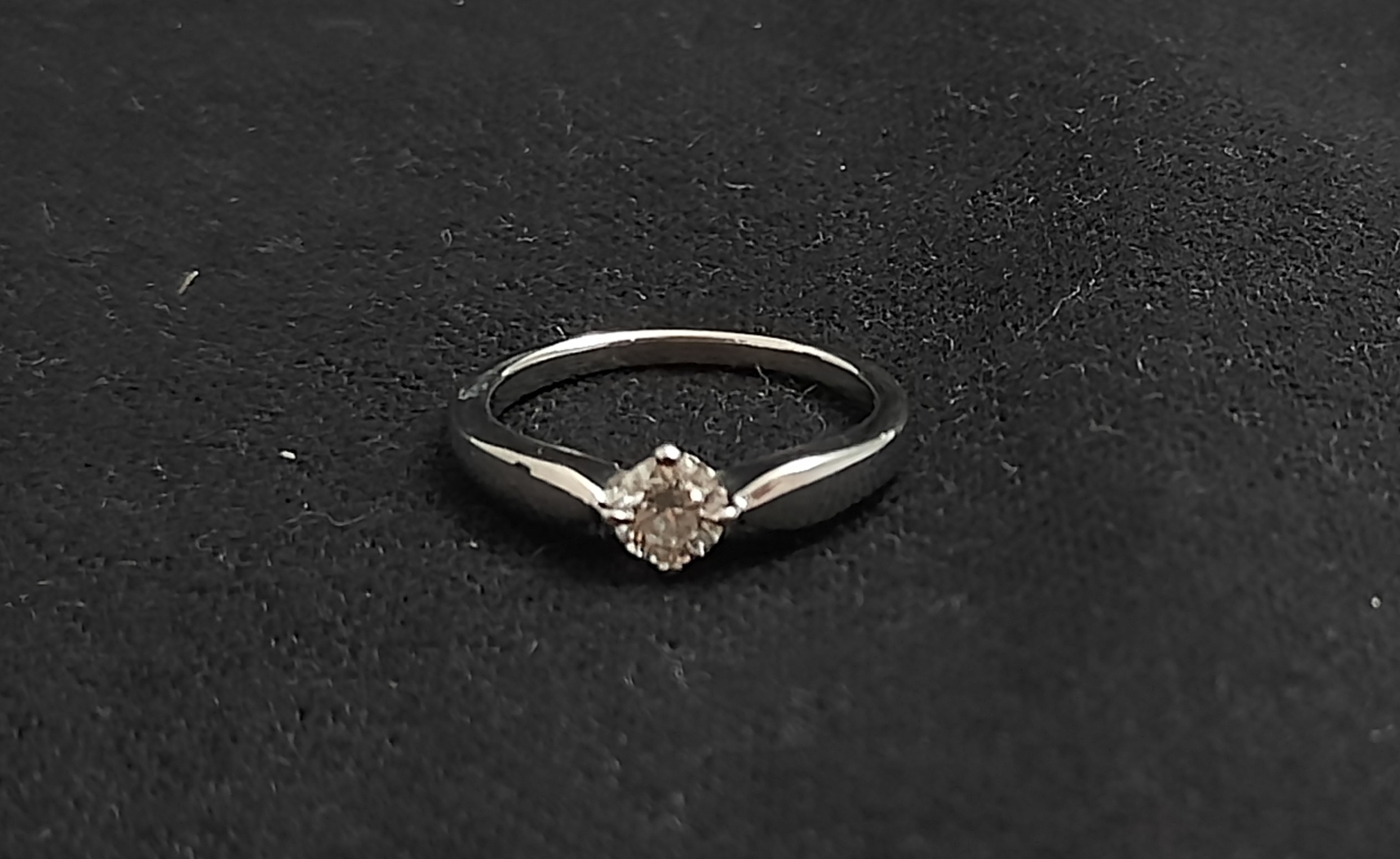 Anel Ouro Branco Bulgari Diamante